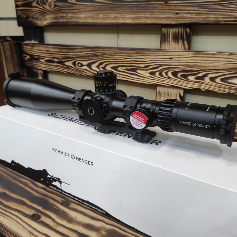 Оптичний приціл Schmidt & Bender 5-25x56 PM II LP, моноблок Reptilia б/в